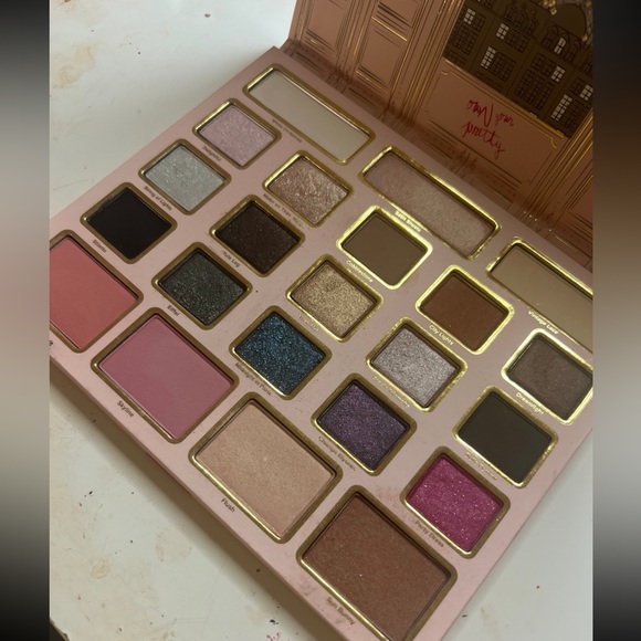 Too Faced Christmas Holiday Face and Eye Palette - Picture 3 of 5